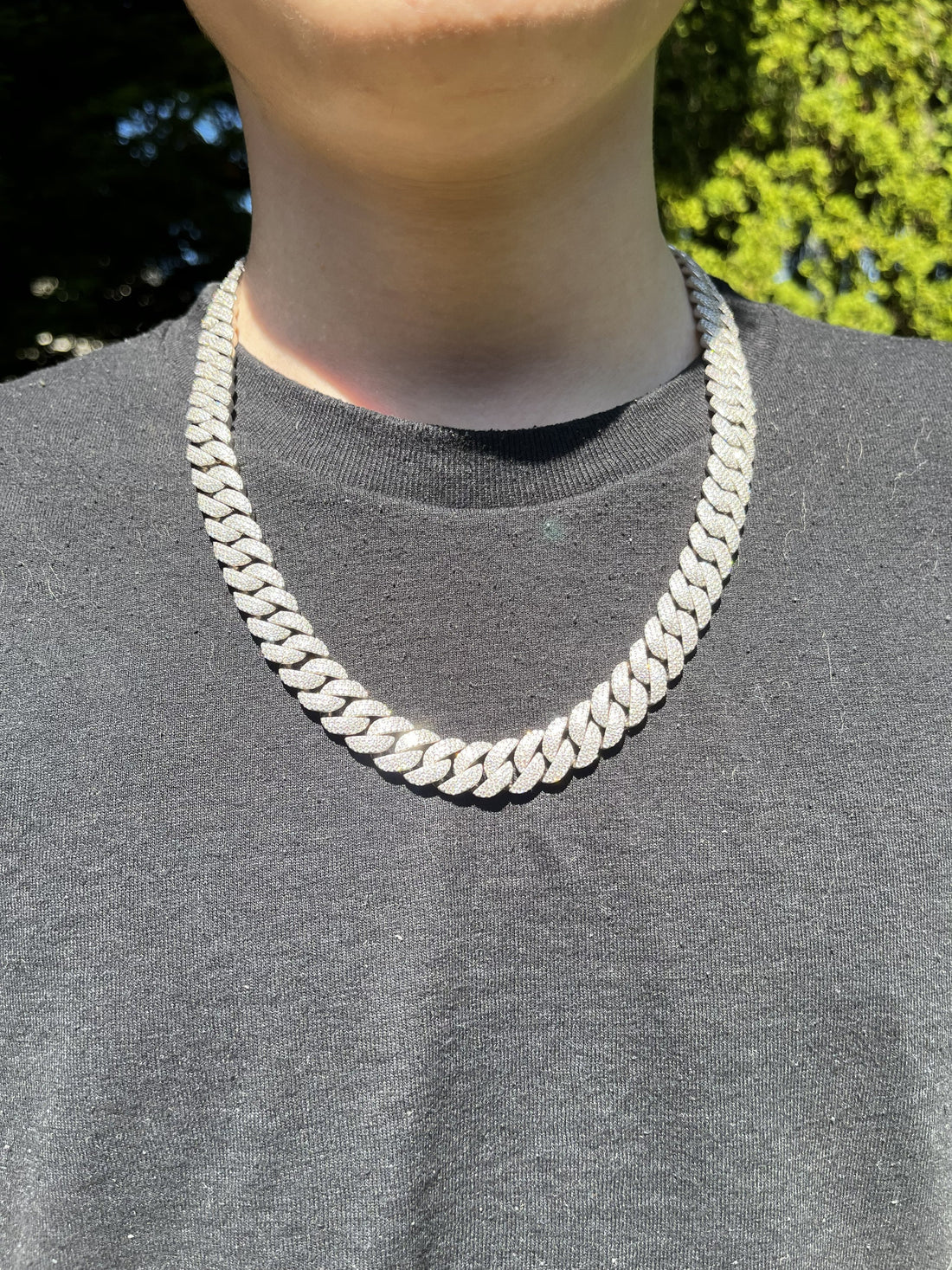 Iced-out VVS1 moissanite Miami Cuban chain in solid 925 silver from moissanite vendor Arvani