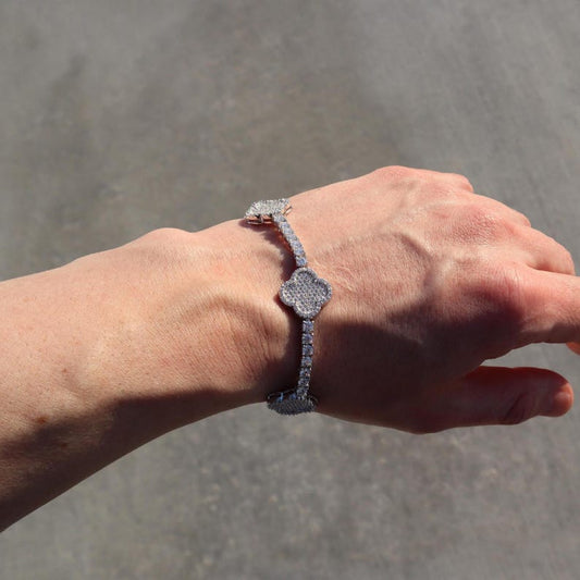 Clover Leaf Bracelet VVS Moissanite 925 Sterling Silver