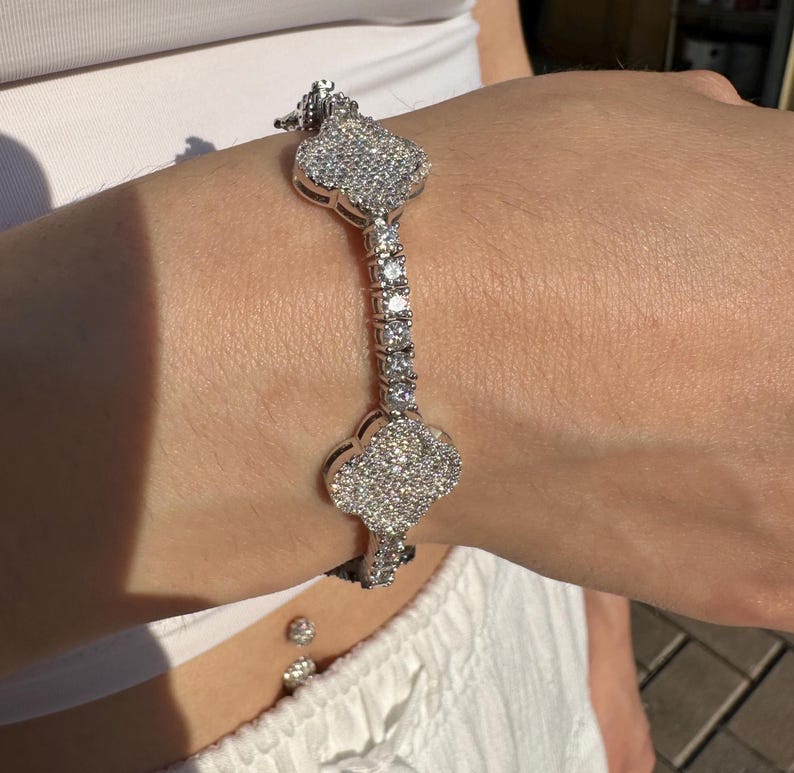 Clover Leaf Bracelet VVS Moissanite 925 Sterling Silver