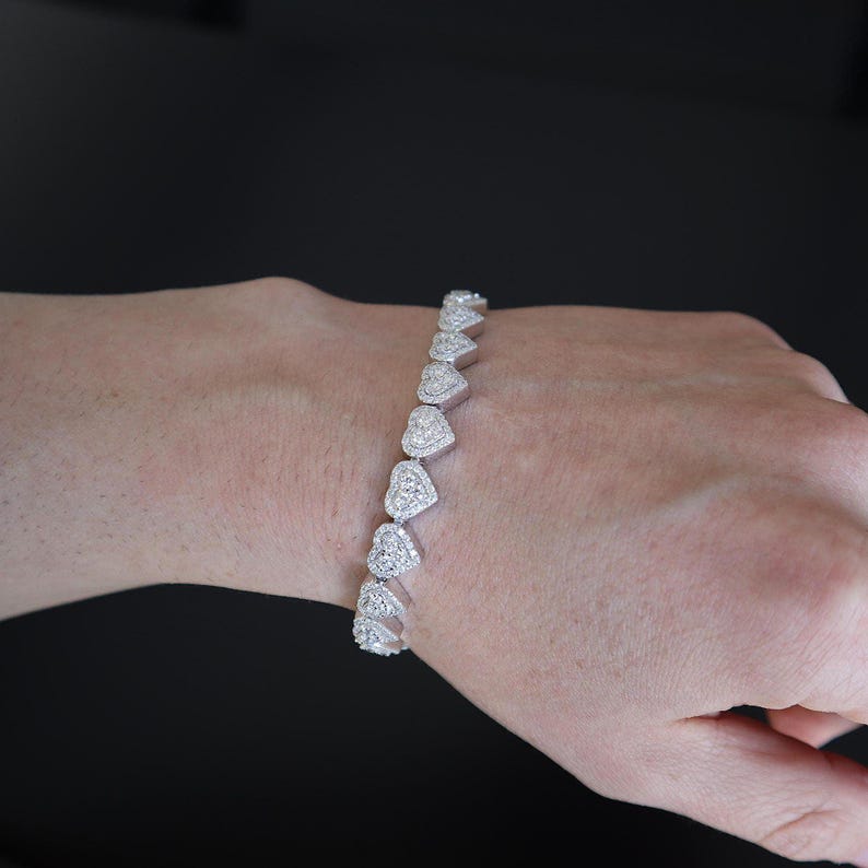 VVS1 Moissanite 8mm Heart Bracelet Pure 925 Sterling Silver 6.5in-8.5in
