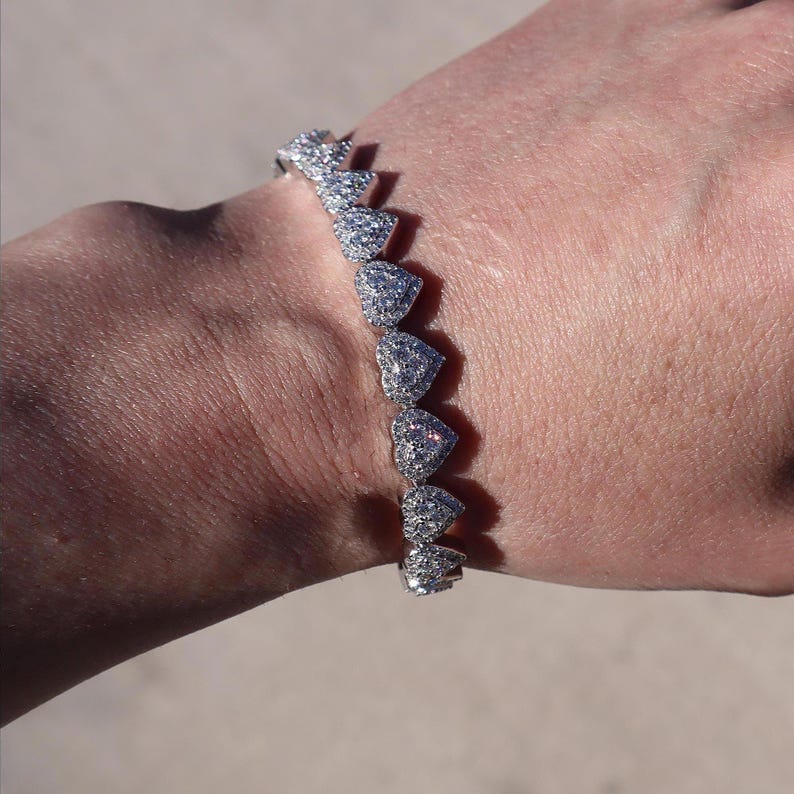 VVS1 Moissanite 8mm Heart Bracelet Pure 925 Sterling Silver 6.5in-8.5in
