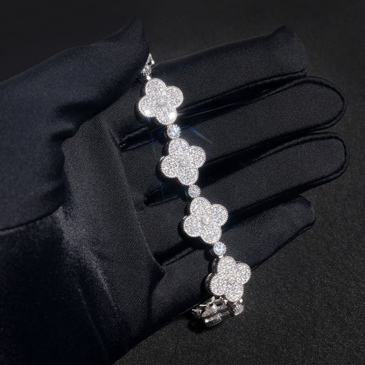 Stunning 15mm VVS1 Moissanite 925 Sterling Silver Bracelet, Clover Leaf Bracelet