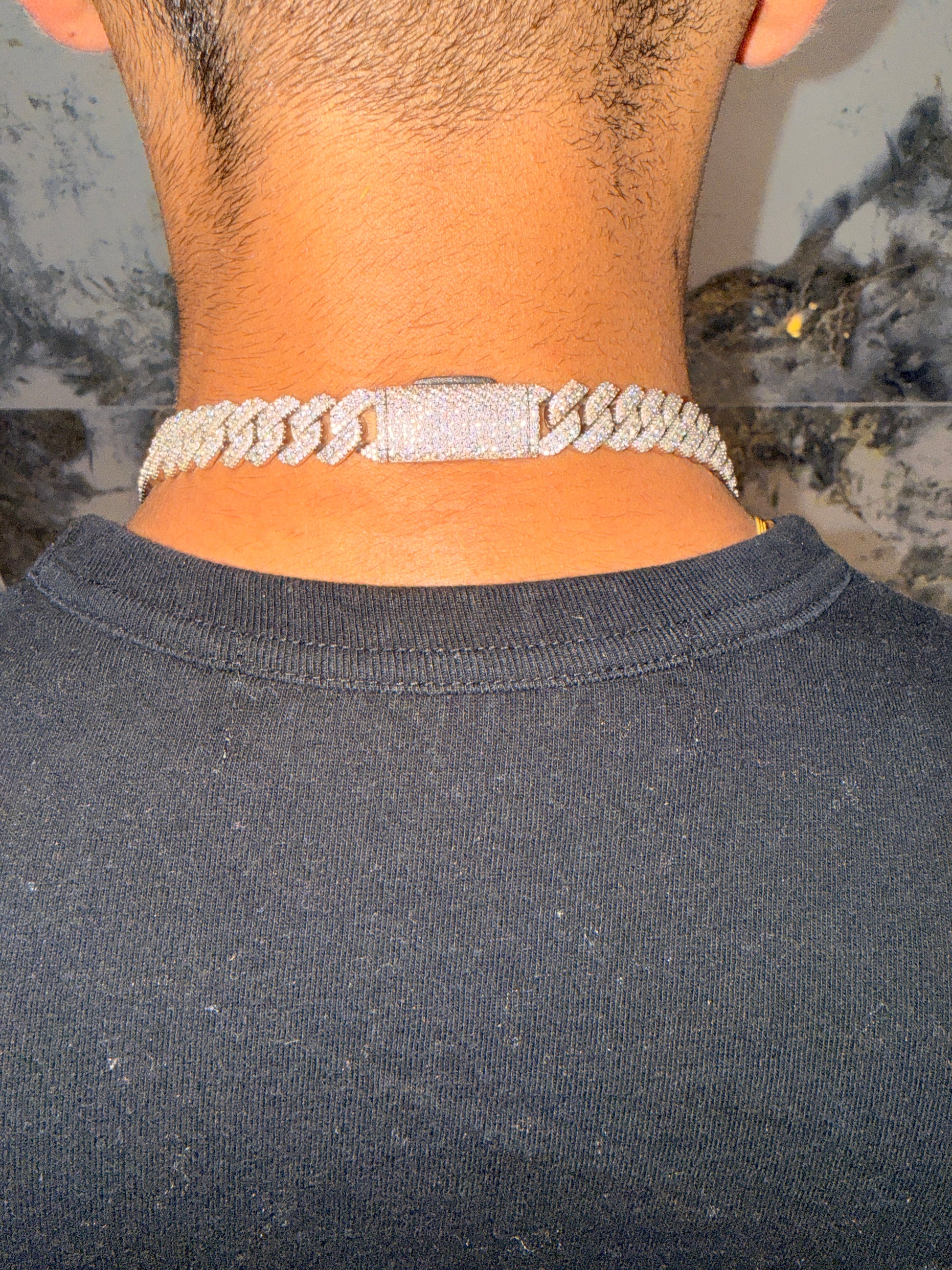Arvani Monaco moissanite prong-set Cuban link chain, 12mm iced-out chain detail