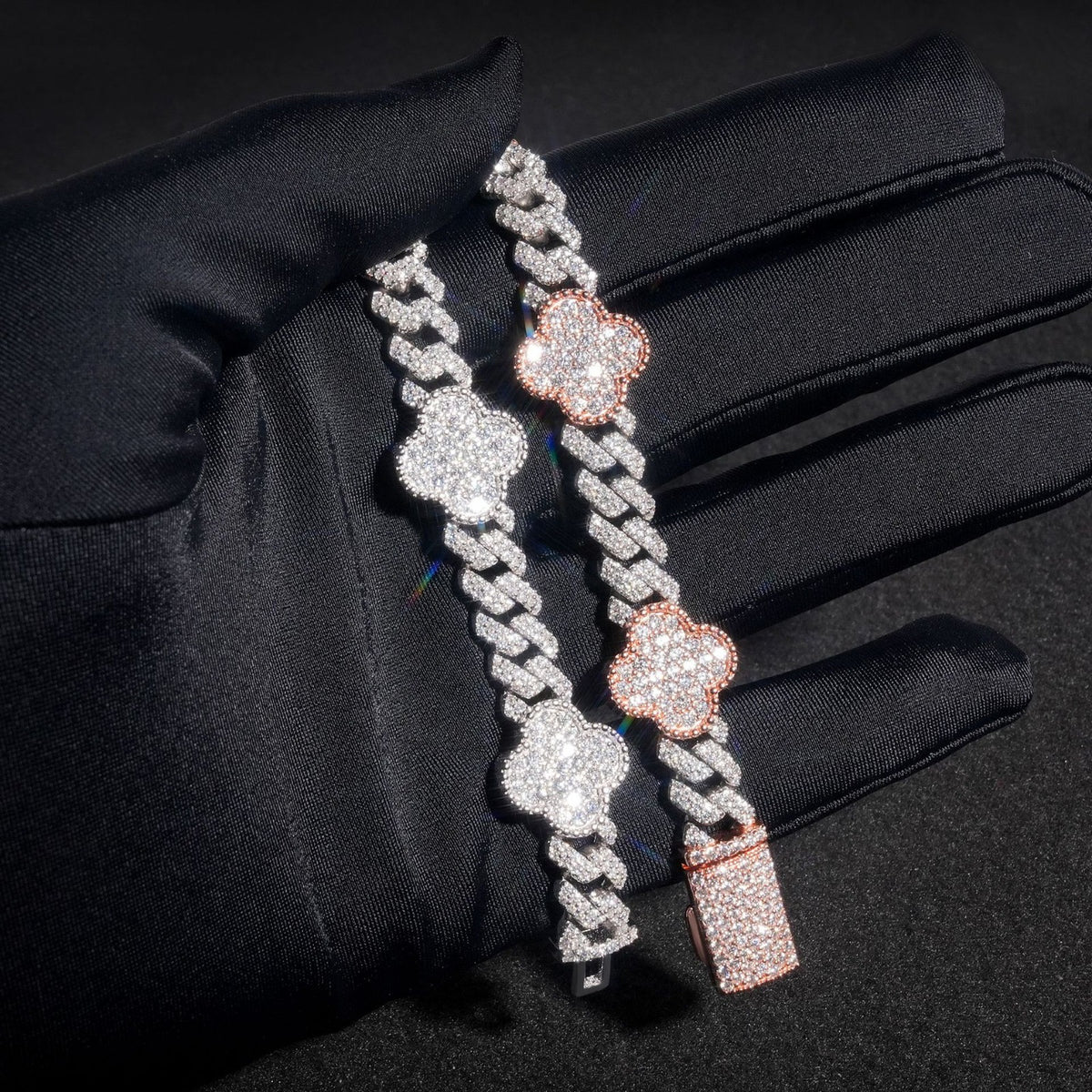 ARVANI 305 Clover Leaf Bracelet - silver and rose gold 15mm moissanite clover-link bracelets on display