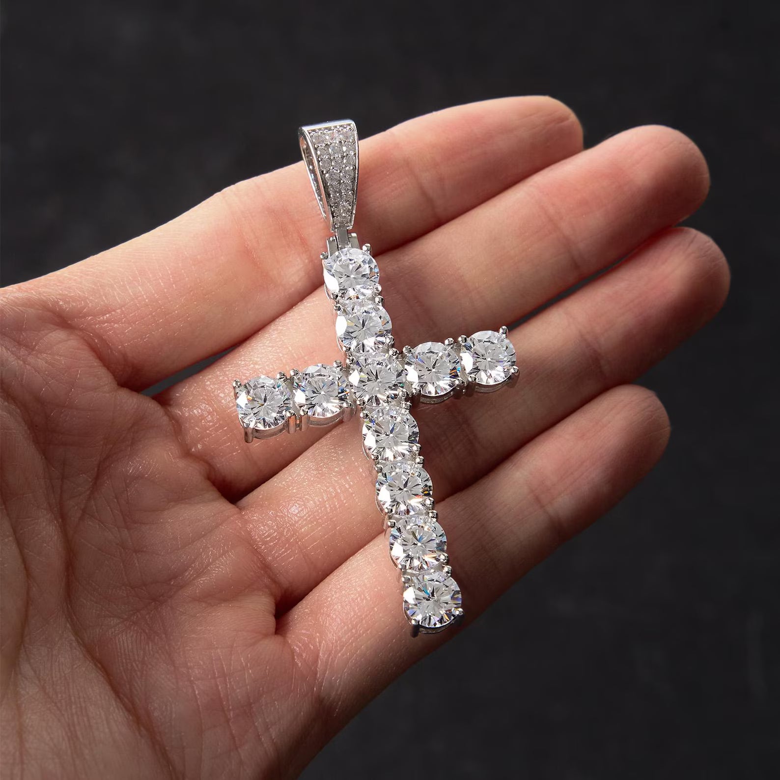 Arvani 11ct moissanite cross pendant, close-up of iced-out cross in 925 silver