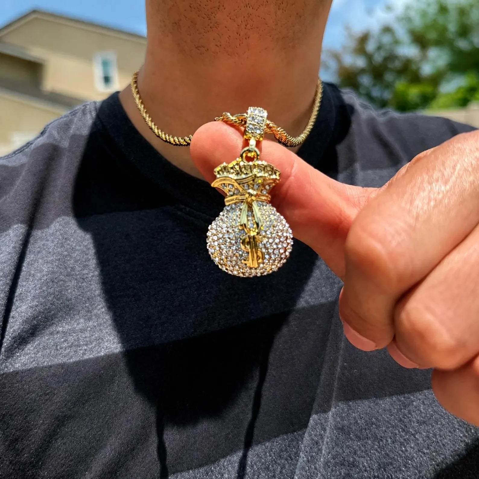 Arvani gold plated CZ money dollar sign pendant, iced-out hip-hop pendant detail